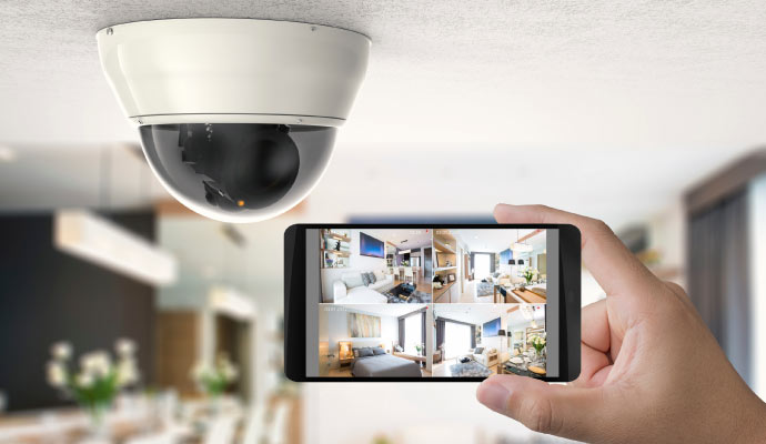 Home security camera system with mobile monitoring